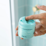 ⁦مرطب مقشر للجسم جليشال ديب من بودي بلندز مع نيكول ويليامز إنجليش - 200 جرام⁩ - الصورة ⁦3⁩