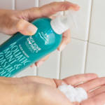 ⁦نوت يور ماذرز بلسم منعش لفروة الرأس بالنعناع المائي وهولي البحر - 450 مل⁩ - الصورة ⁦2⁩