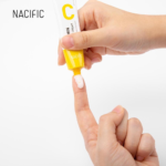 ⁦كريم فيتامين سي لترطيب وتفتيح البشرة من ناسيفيك - 15مل⁩ - الصورة ⁦3⁩