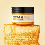 ⁦كريم بروبوليس بي 5 جلو بارير لتهدئة البشرة من سوم باي مي - 60جم⁩ - الصورة ⁦4⁩