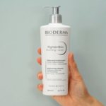 ⁦غسول مفتح ومقشر ومرطب للبشرة بيو فومينغ كريم من بيوديرما - 500مل⁩ - الصورة ⁦2⁩