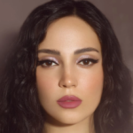 ⁦نوره بو عوض احمر شفاه روج سائل مقاوم للماء - روز وود⁩ - الصورة ⁦3⁩